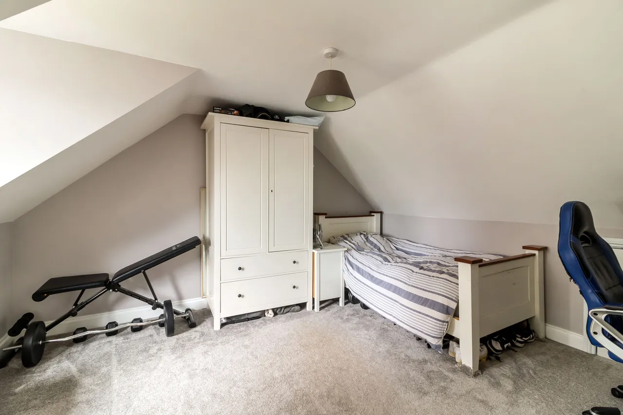 19 Highfield Road, Ringwood, BH24 1RG, photo 12