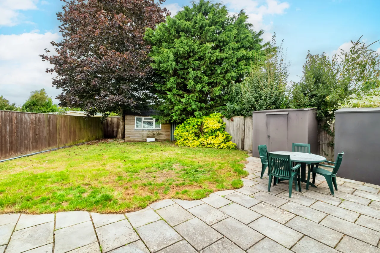 19 Highfield Road, Ringwood, BH24 1RG, photo 4