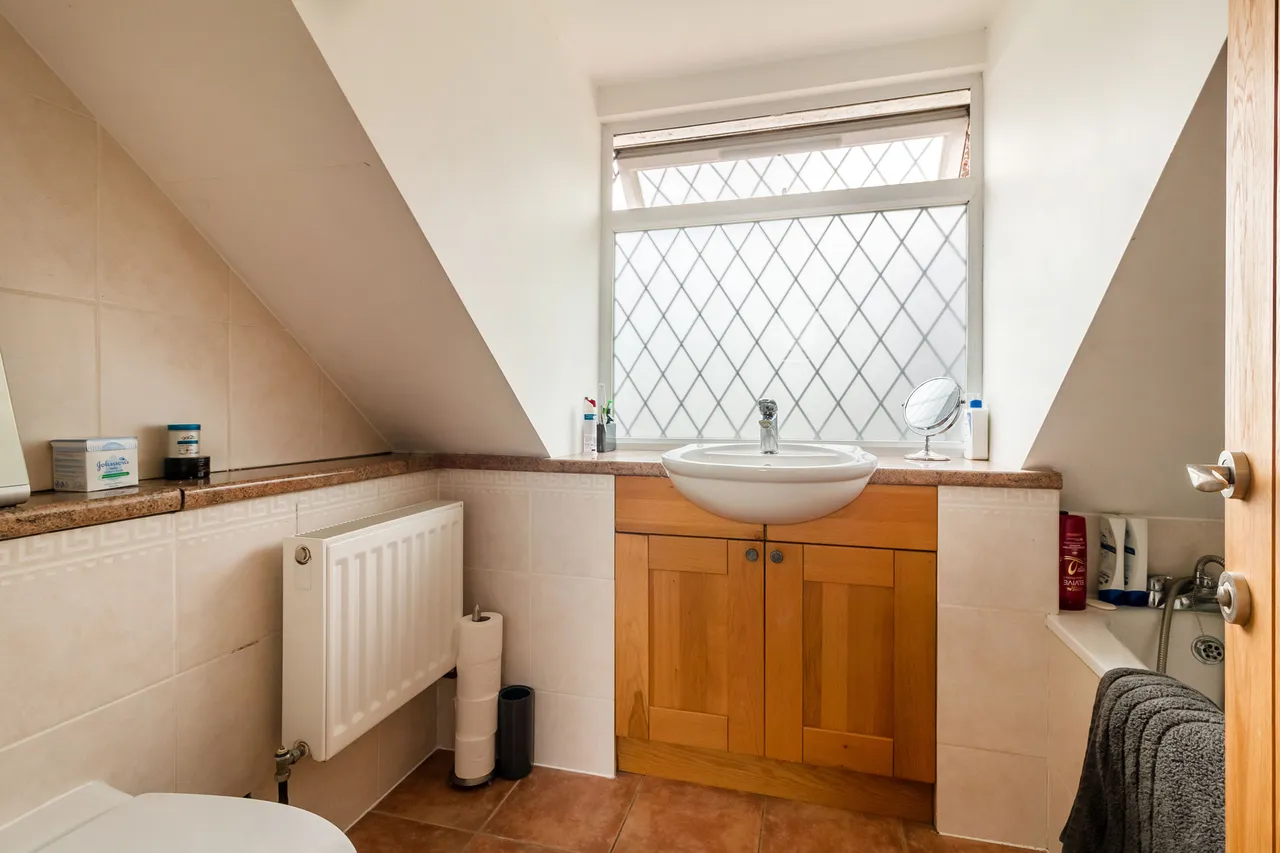 19 Highfield Road, Ringwood, BH24 1RG, photo 13
