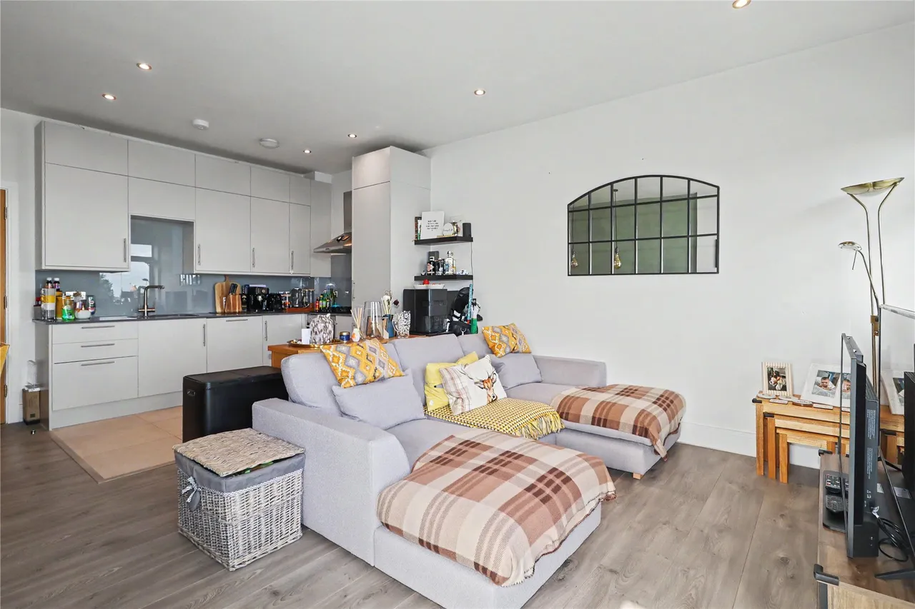 Hipley Street, Woking, GU22, photo 4