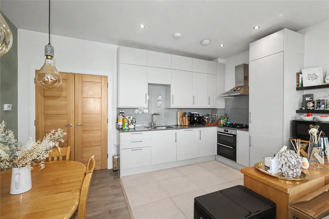Hipley Street, Woking, GU22, photo 8