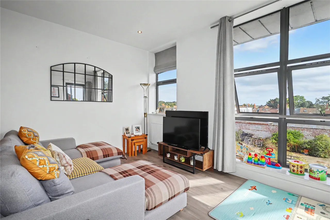 Hipley Street, Woking, GU22, photo 5
