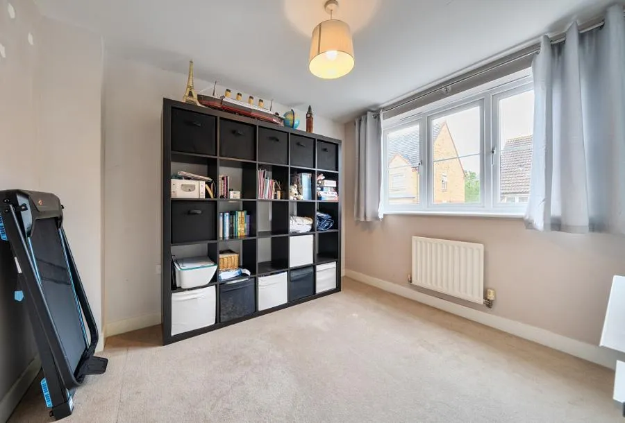 Kew Close, Romford, RM1, photo 14
