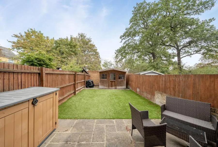 Kew Close, Romford, RM1, photo 10