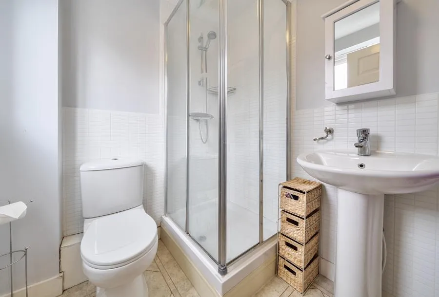 Kew Close, Romford, RM1, photo 13
