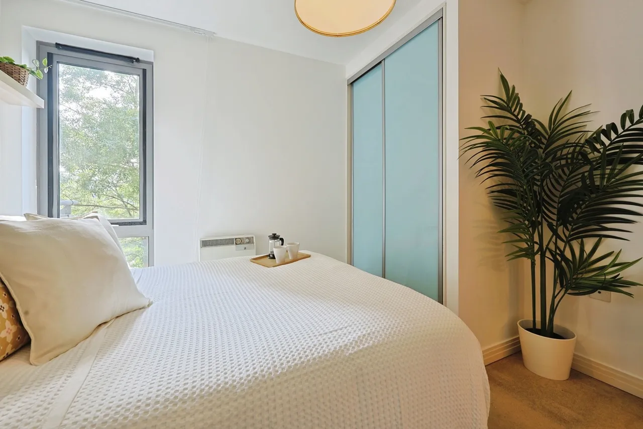 Victoria Road, London, W3, photo 15