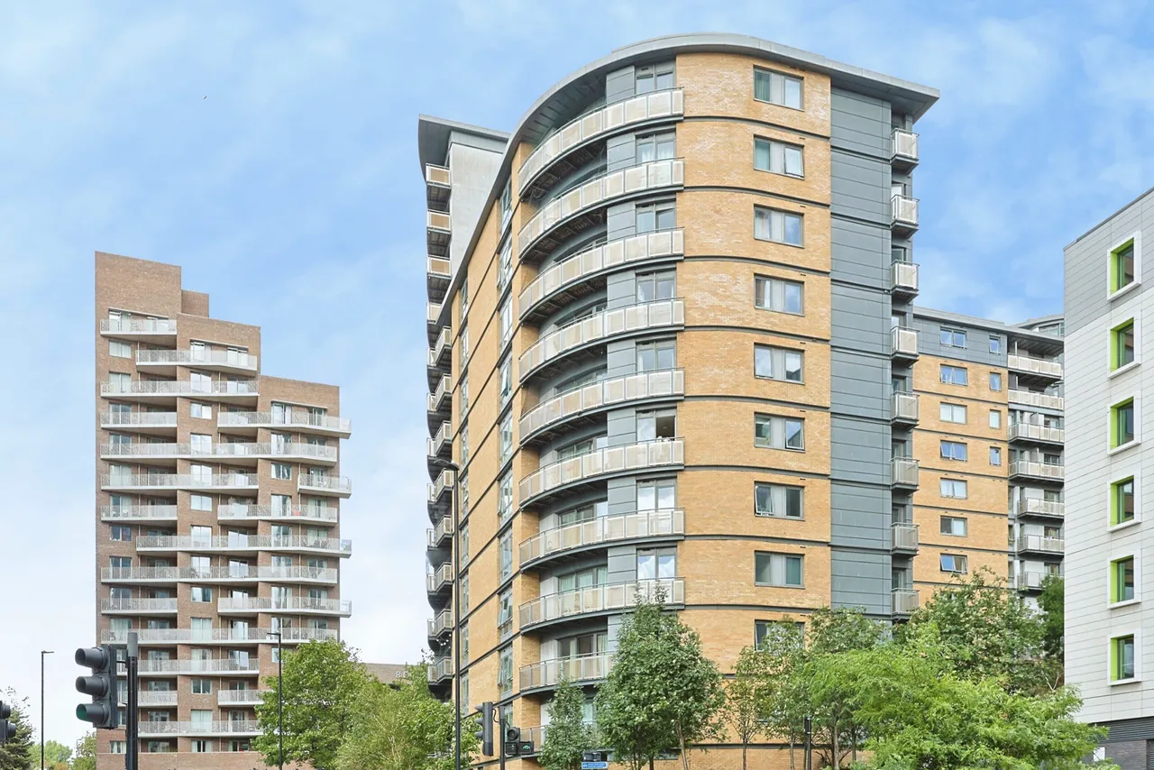 Victoria Road, London, W3, photo 21