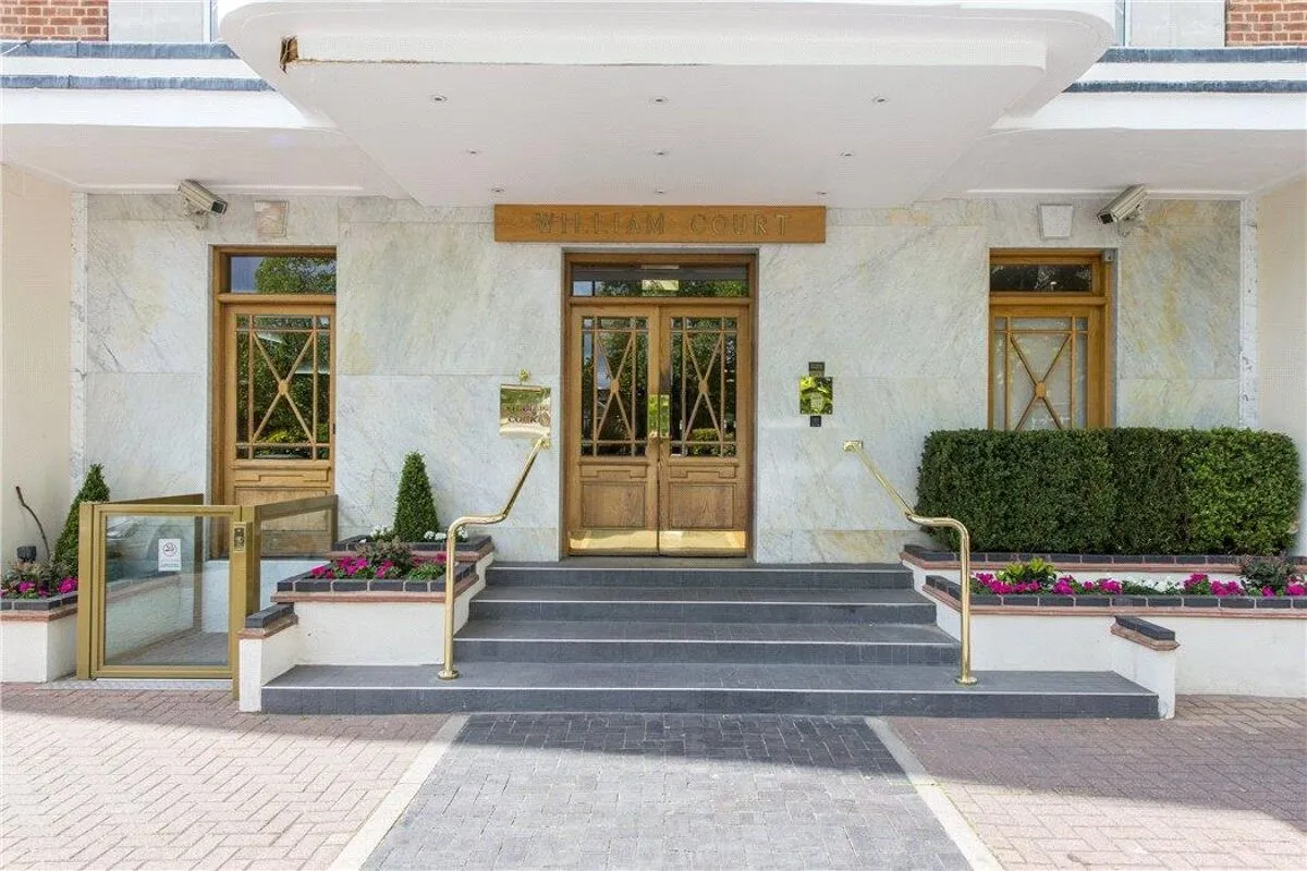 3 bed flat for sale, Hall Road, St John's Wood, NW8