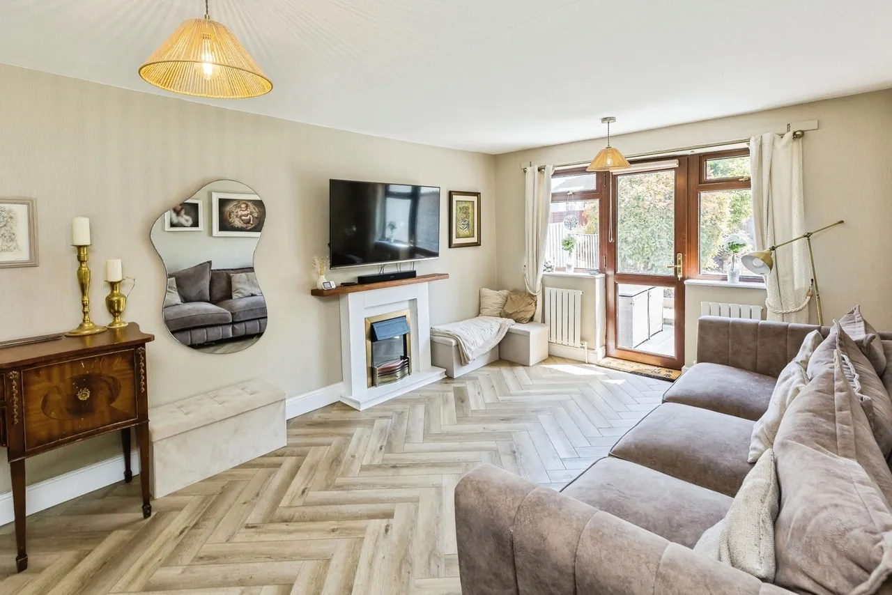 Barkhill Road, Vicars Cross, CH3, photo 2