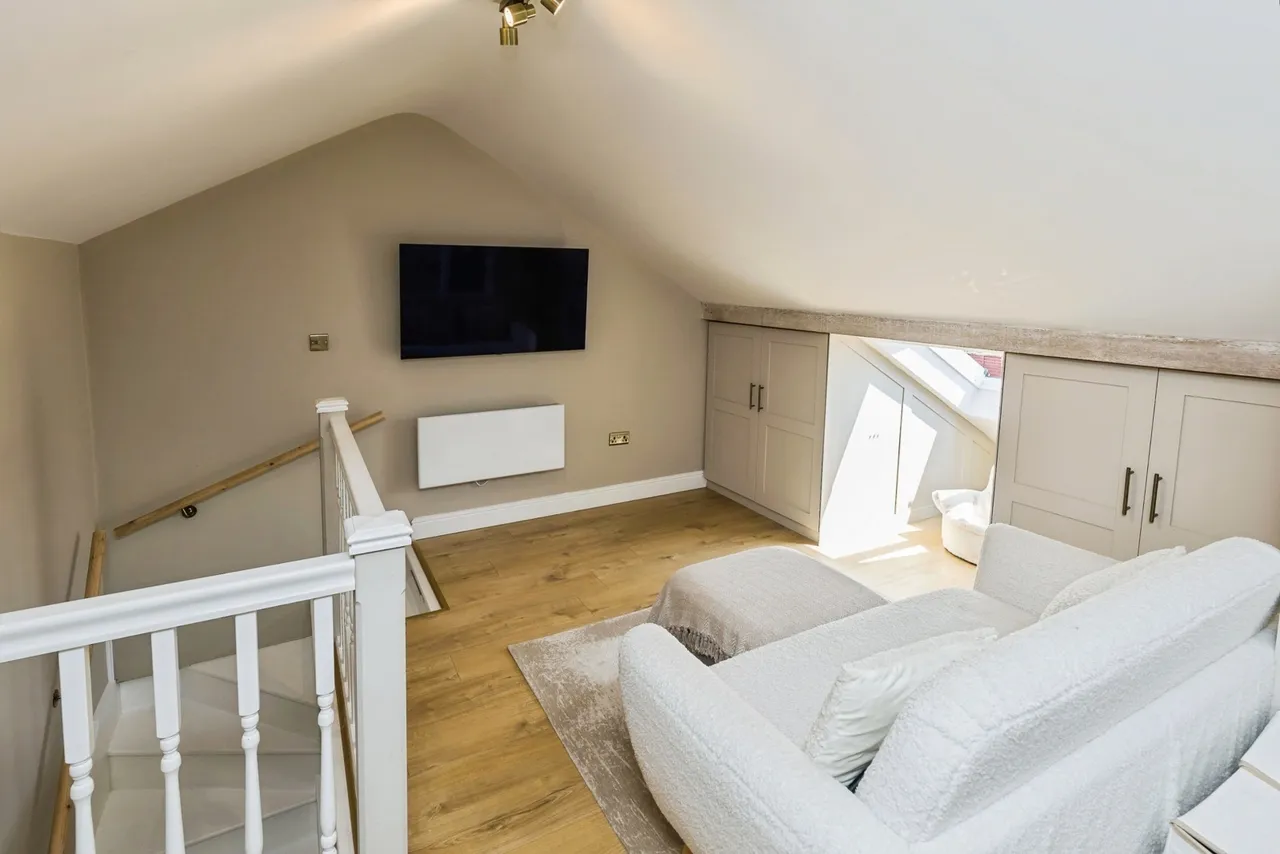 Barkhill Road, Vicars Cross, CH3, photo 11