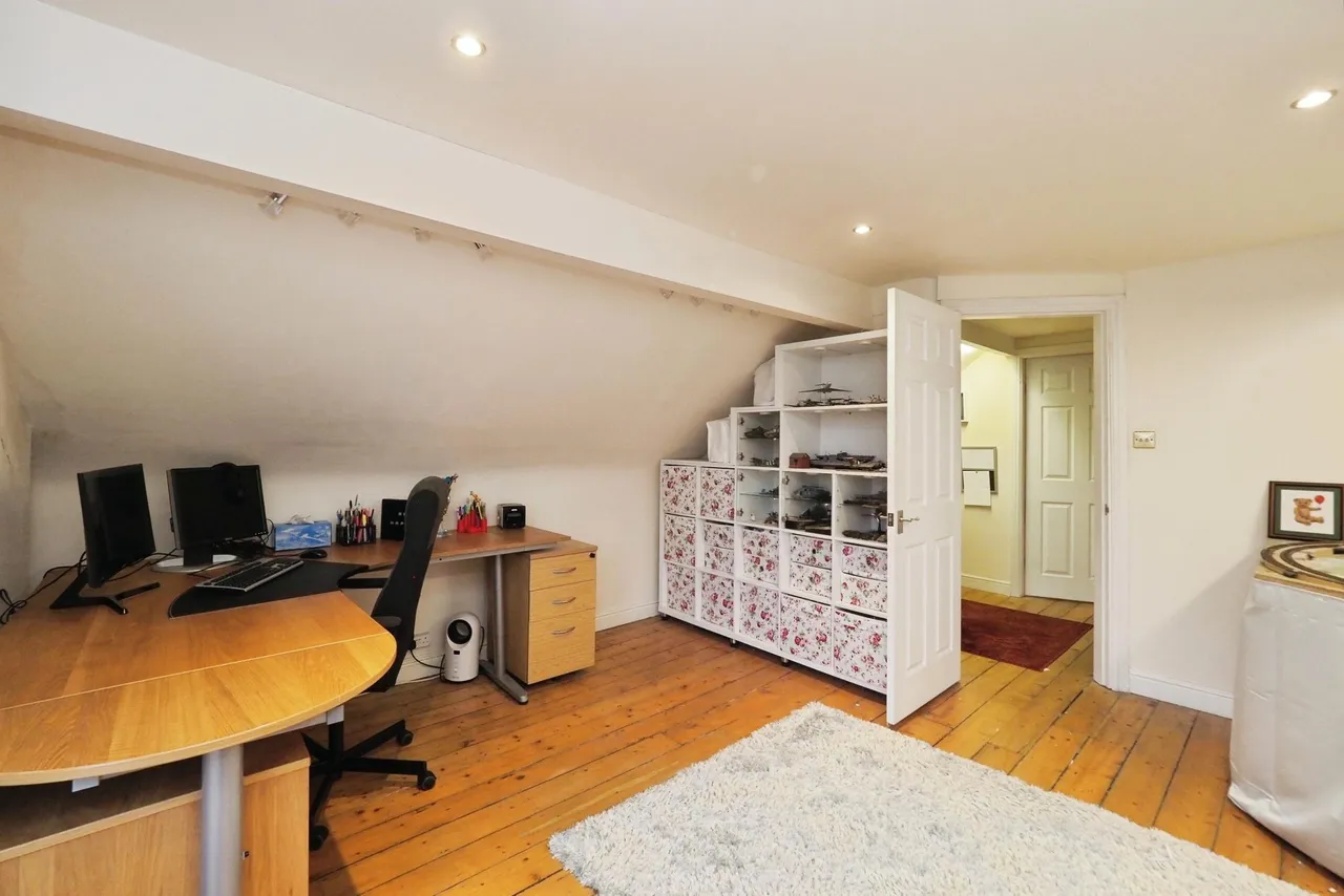 Chesterfield Road, Huthwaite, NG17, photo 17