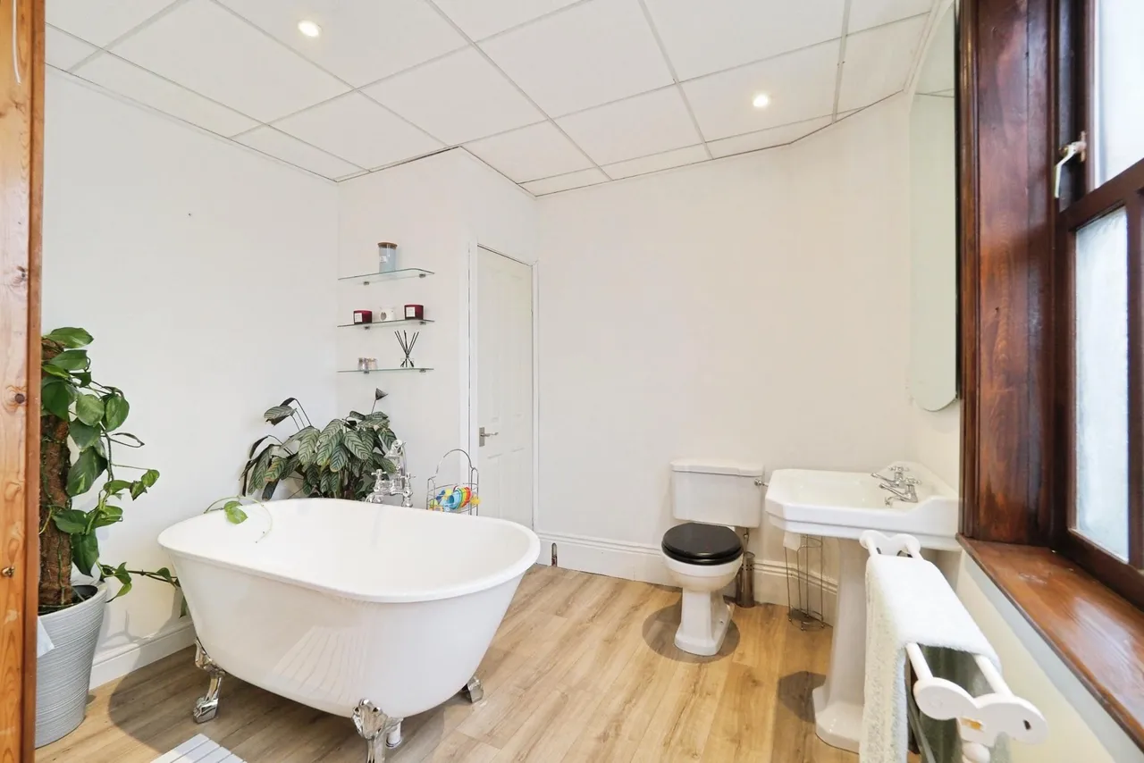 Chesterfield Road, Huthwaite, NG17, photo 10