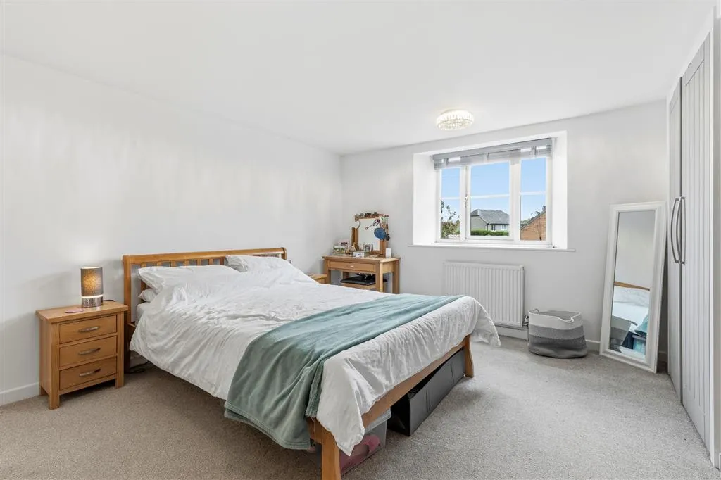 High Street, Swayfield, NG33, photo 11