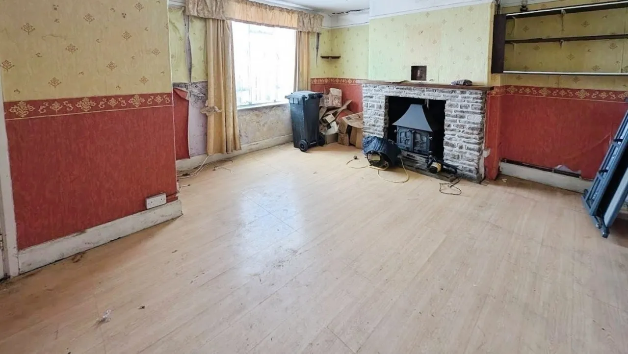 Woodside Road, Coalpit Heath, BS36, photo 2