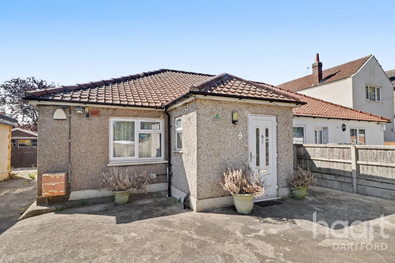 3 bed house for sale, Bow Arrow Lane, Dartford, DA1