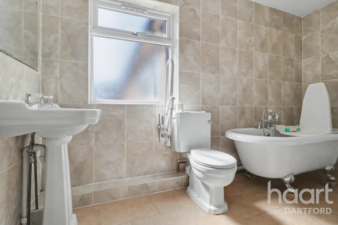 Bow Arrow Lane, Dartford, DA1, photo 6