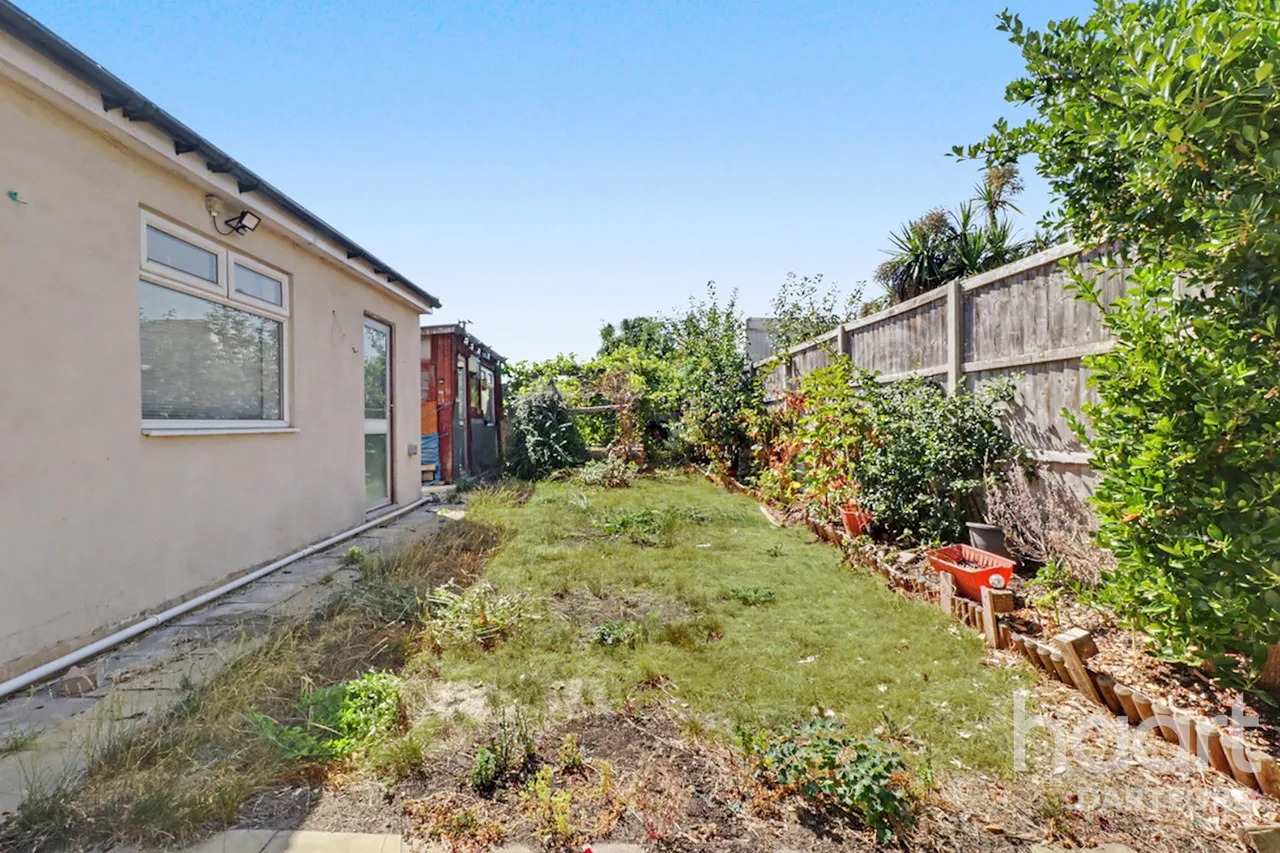 Bow Arrow Lane, Dartford, DA1, photo 7