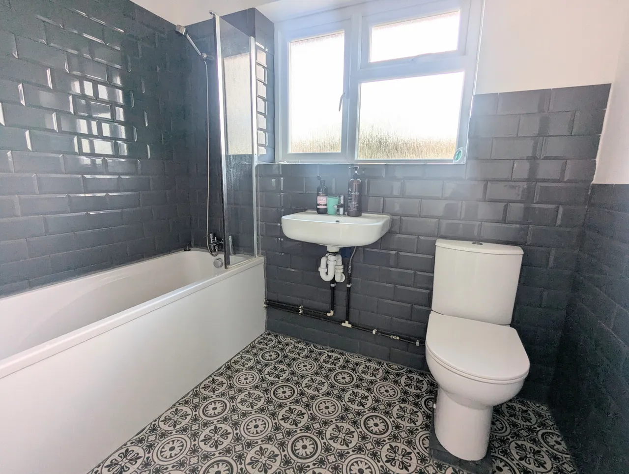 Swift Close, Bedford, MK41, photo 3