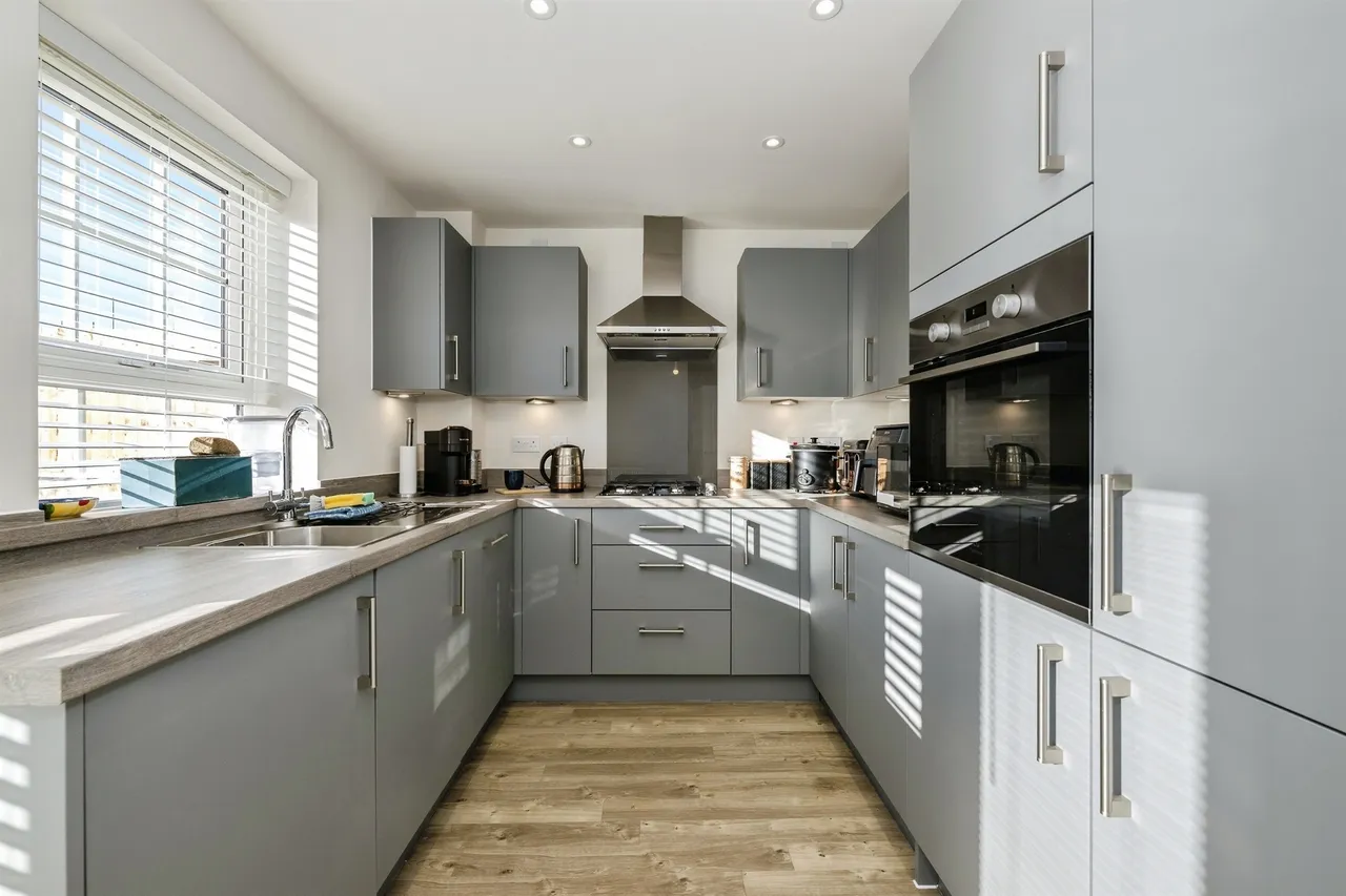 Lulworth Place, Peterborough, PE7, photo 2