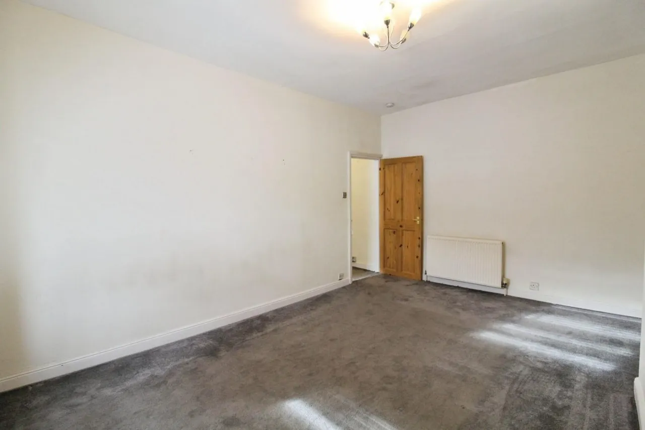 Bagley Lane, LS28 5LY, photo 9