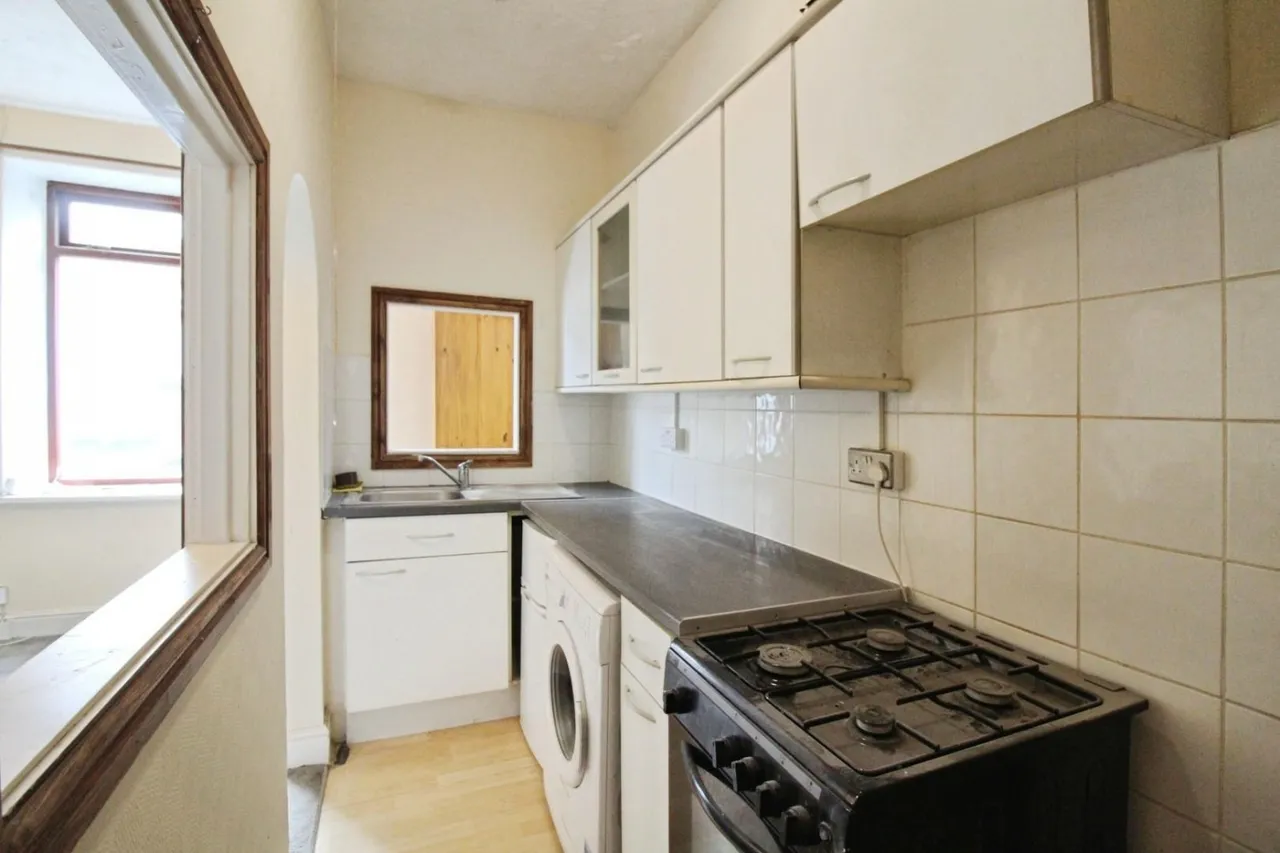 Bagley Lane, LS28 5LY, photo 3