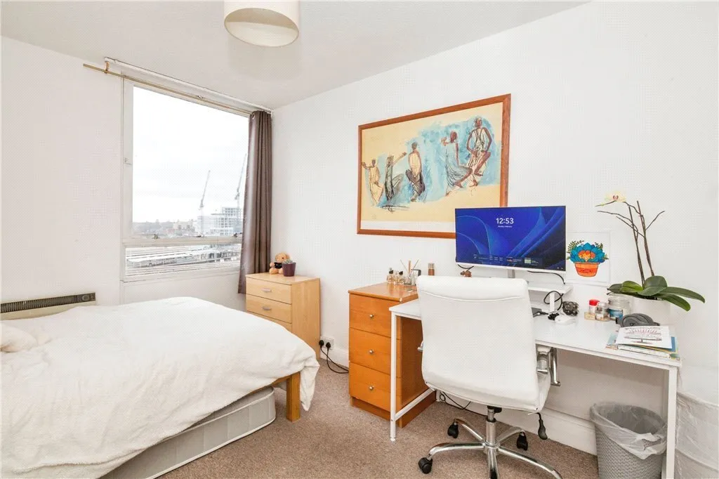 Bramlands Close, London, SW11, photo 14