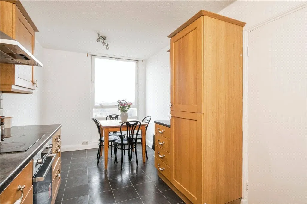 Bramlands Close, London, SW11, photo 10