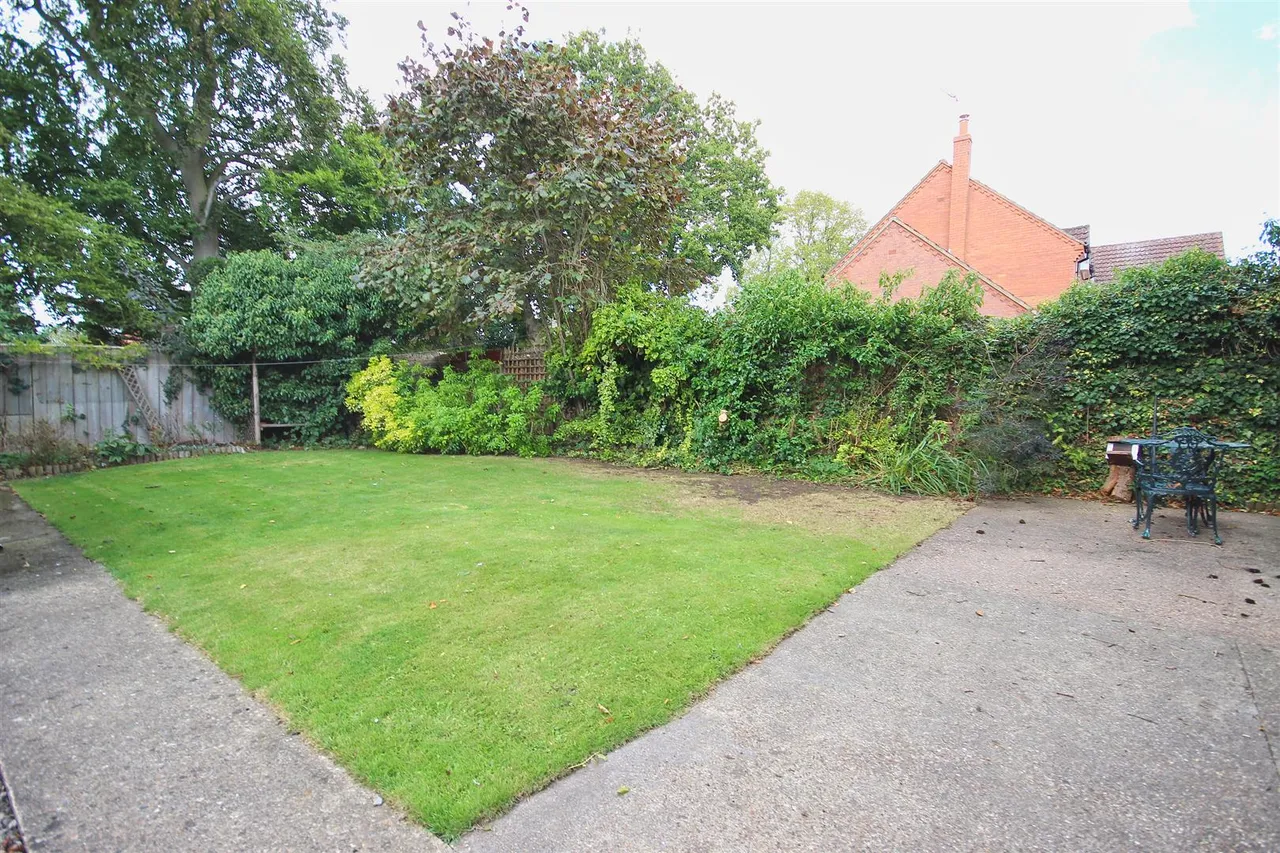 50 Cheyne Walk, Hornsea, photo 2