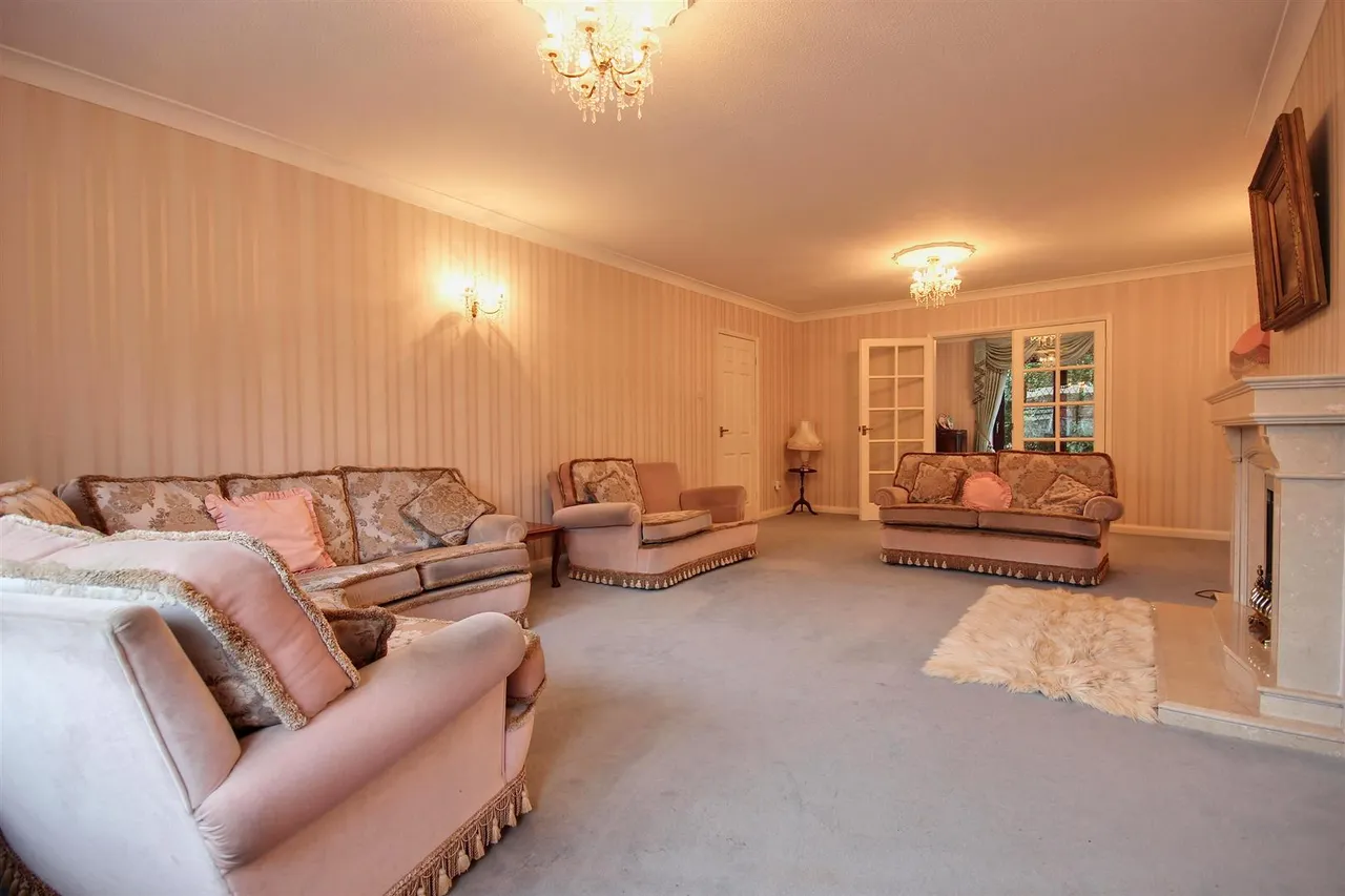 50 Cheyne Walk, Hornsea, photo 3