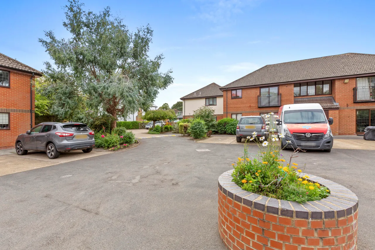 Swan Mews, Wendover, HP22, photo 14