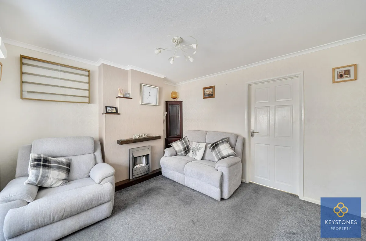 Hale End, Romford, RM3 7ED, photo 9