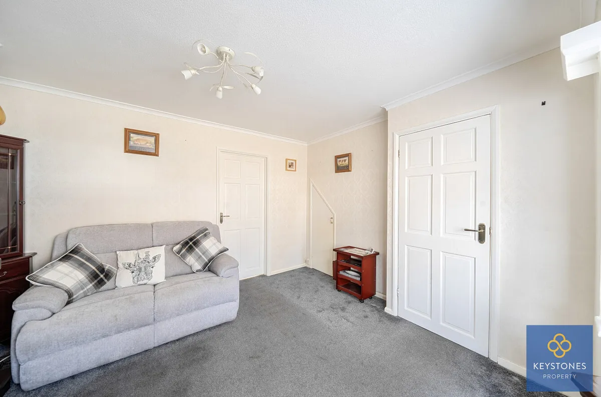 Hale End, Romford, RM3 7ED, photo 11