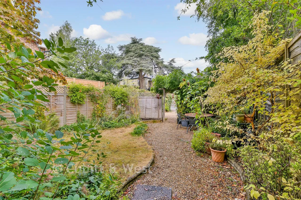 Knoll Road, Dorking, RH4, photo 17