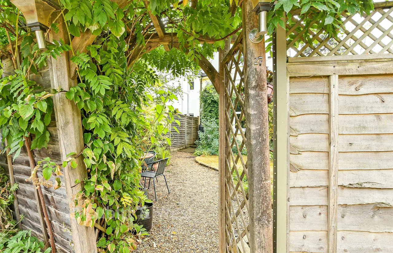 Knoll Road, Dorking, RH4, photo 15