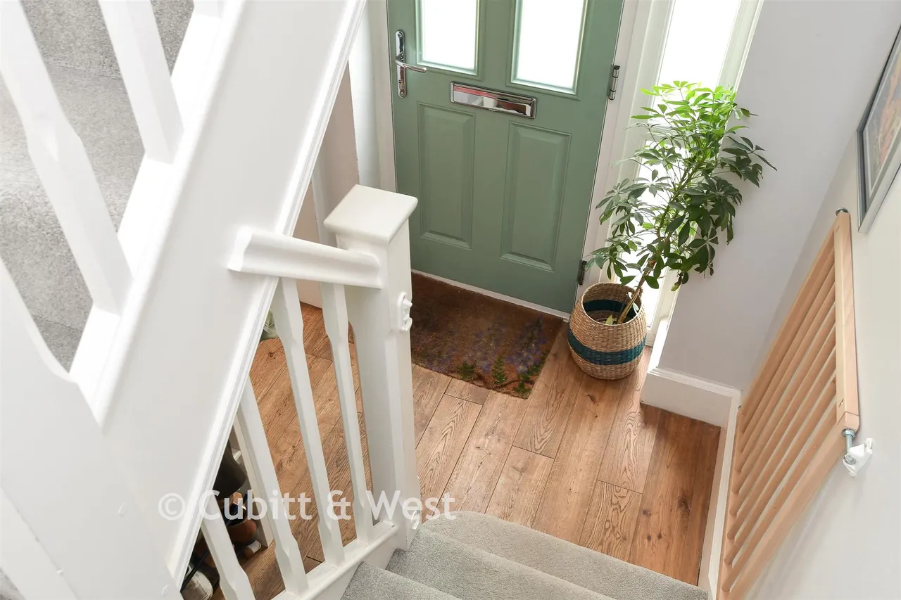 Knoll Road, Dorking, RH4, photo 9