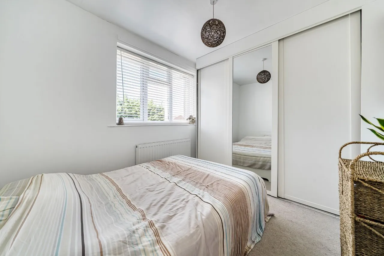 Priors Road, Windsor, photo 13