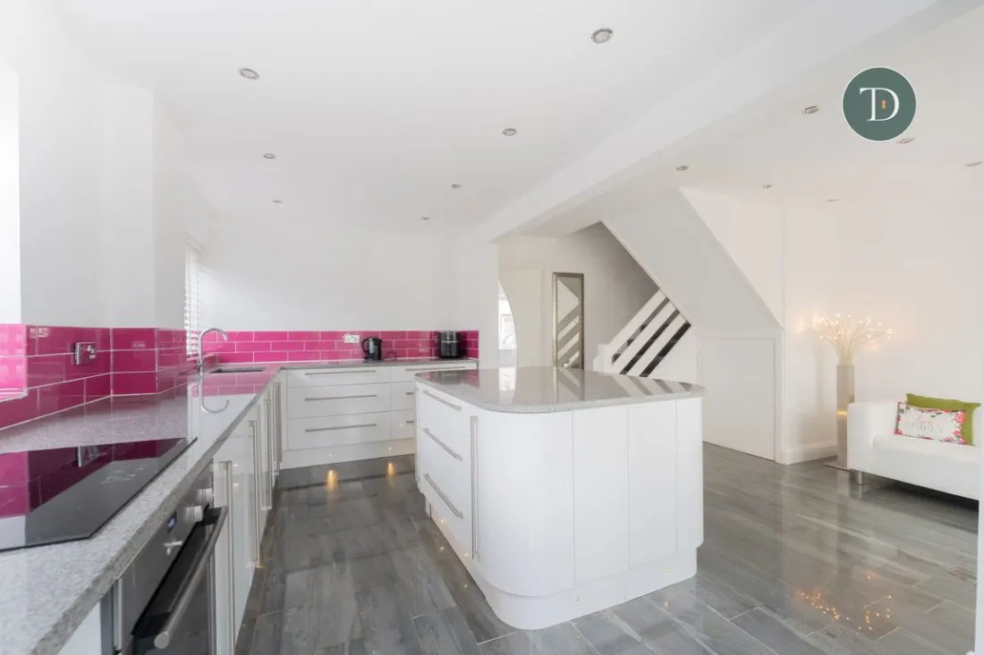 Thomas Close, Whitby, CH65 6TP, photo 2