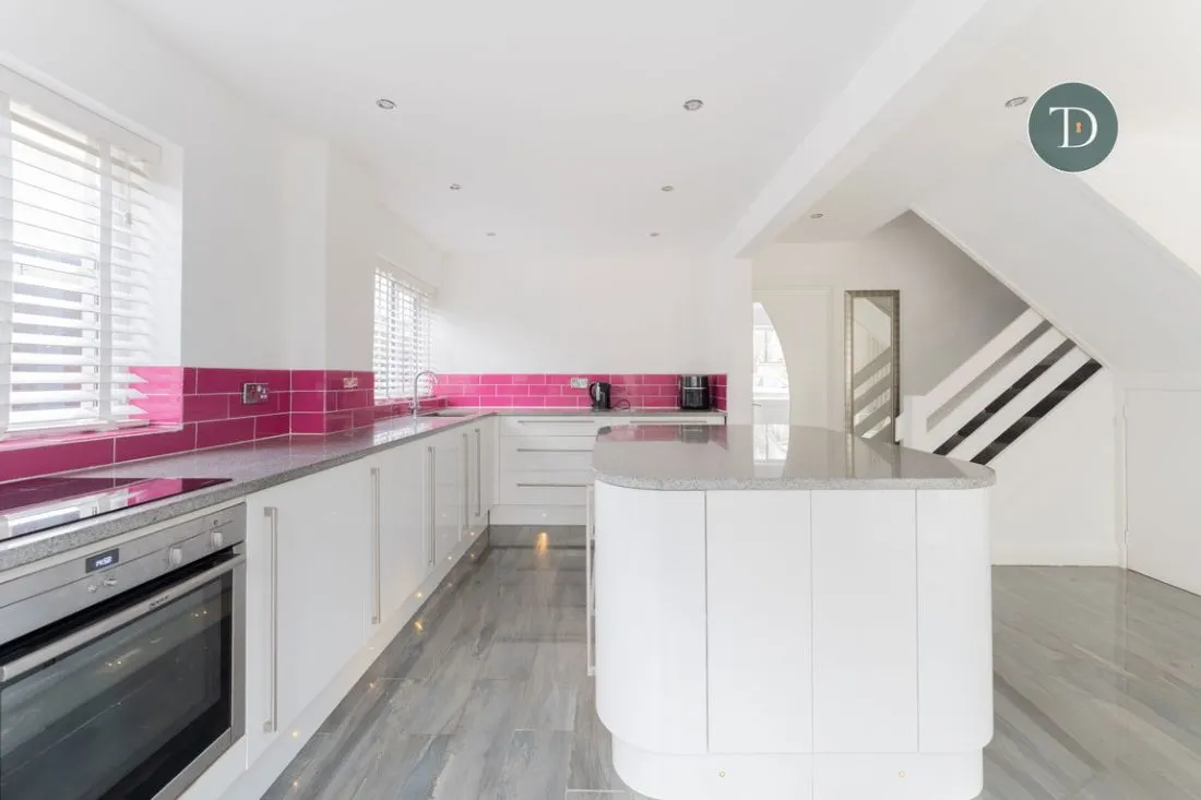 Thomas Close, Whitby, CH65 6TP, photo 10