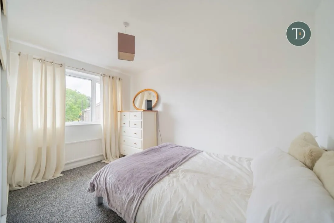 Thomas Close, Whitby, CH65, photo 19