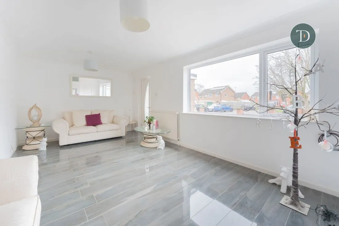 Thomas Close, Whitby, CH65 6TP, photo 5