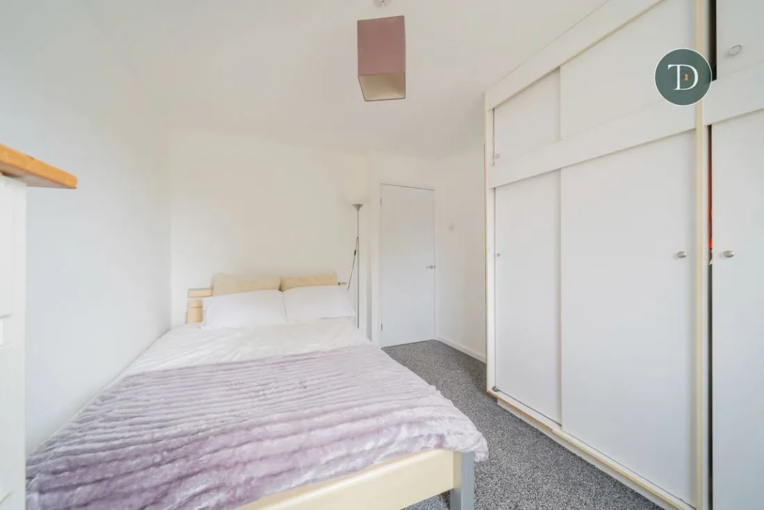 Thomas Close, Whitby, CH65, photo 21