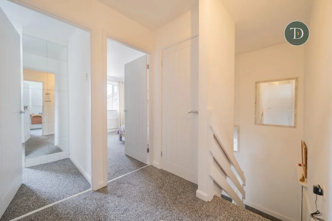 Thomas Close, Whitby, CH65, photo 14