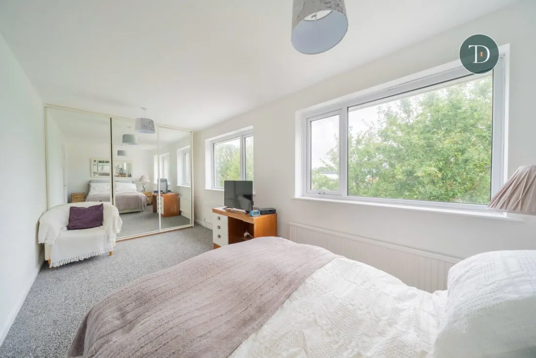 Thomas Close, Whitby, CH65, photo 17