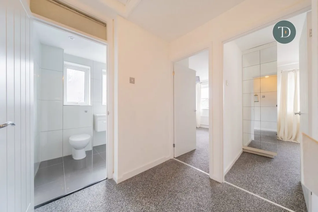 Thomas Close, Whitby, CH65, photo 15