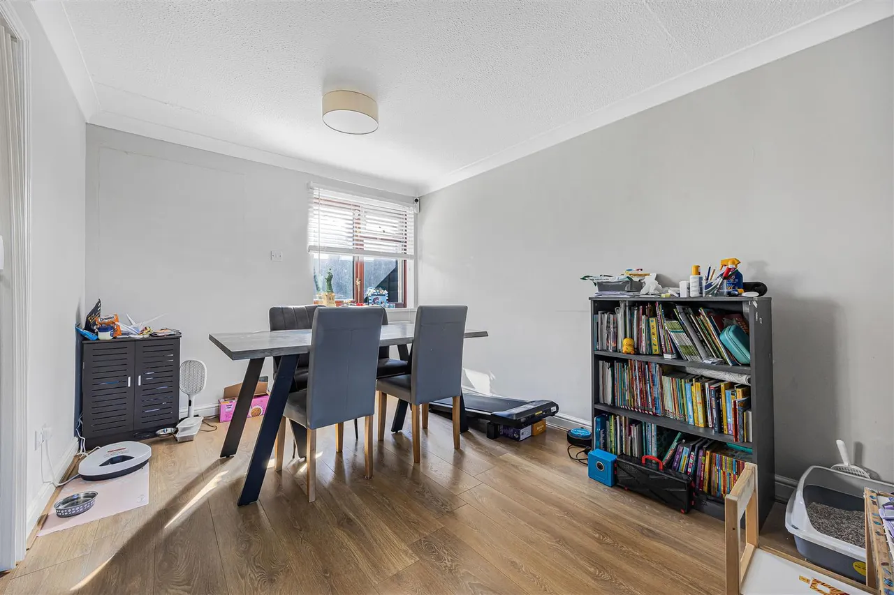 Gayhurst Close, Caversham, RG4, photo 5