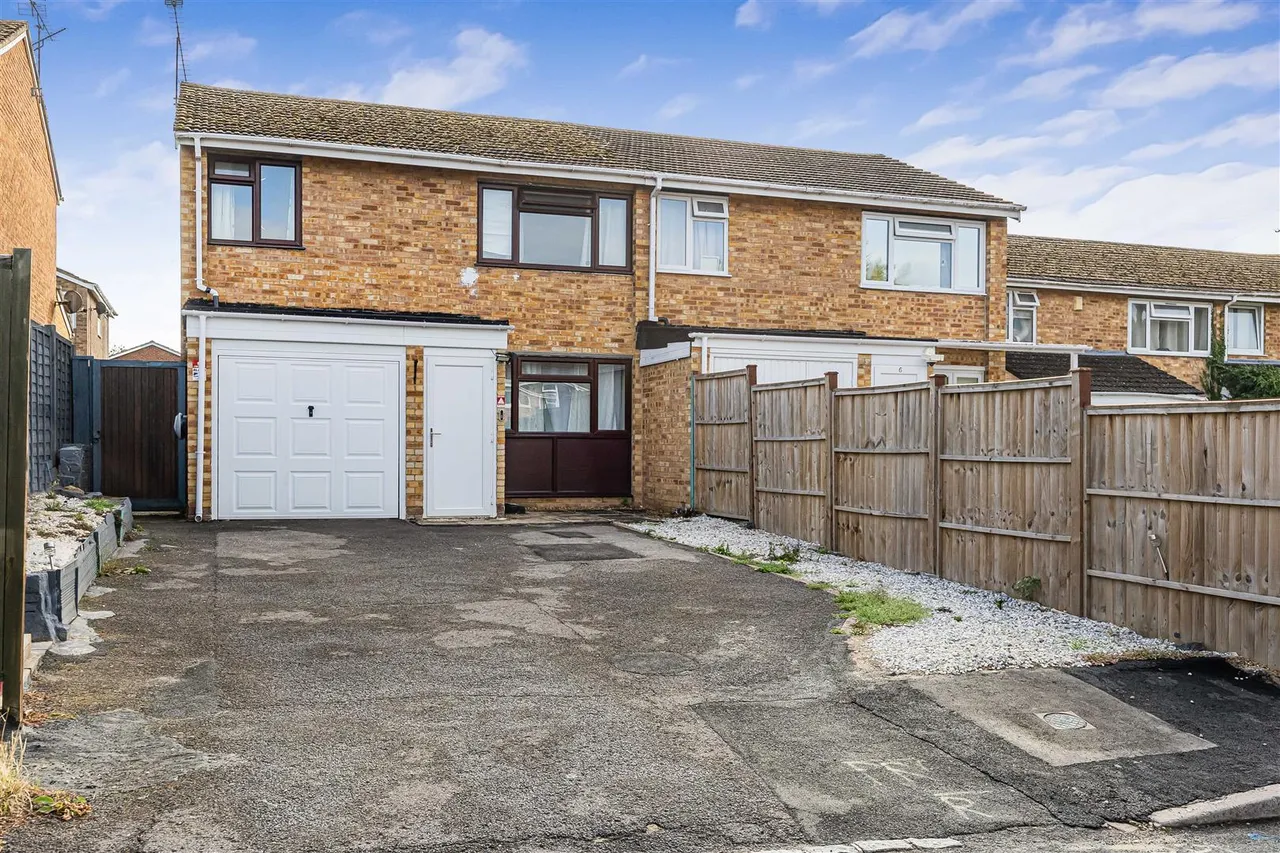 Gayhurst Close, Caversham, RG4, photo 16