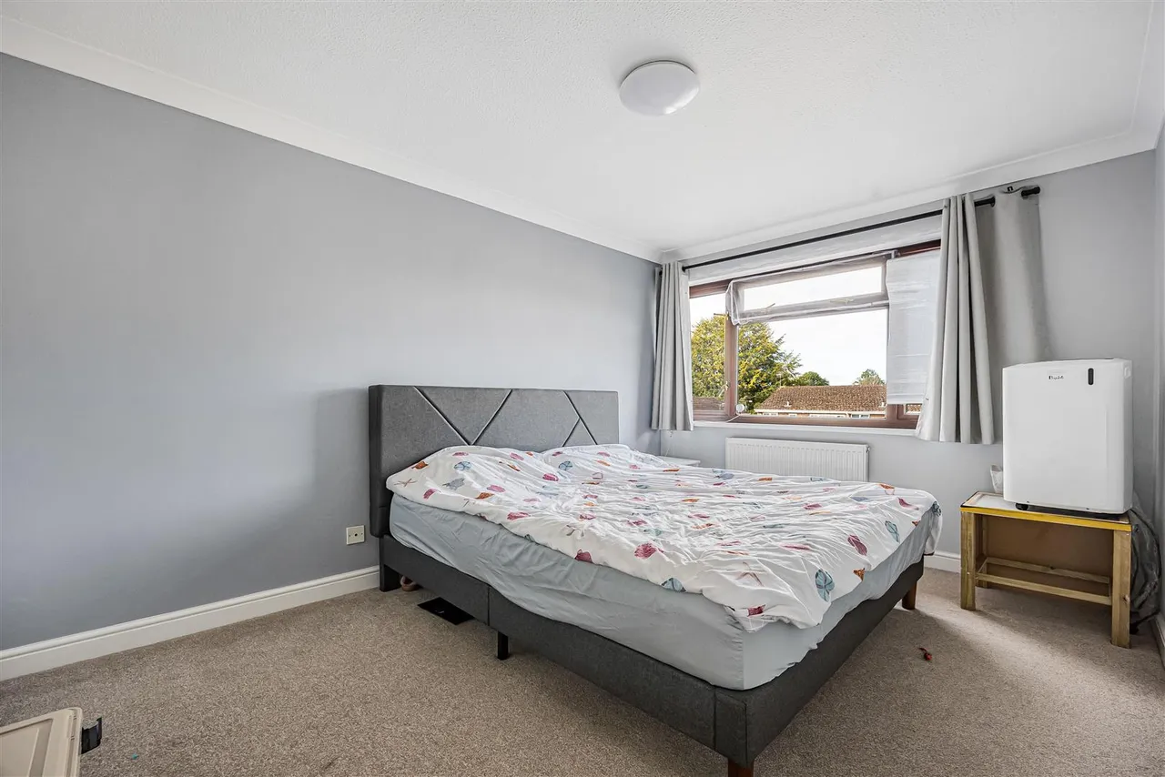 Gayhurst Close, Caversham, RG4, photo 11