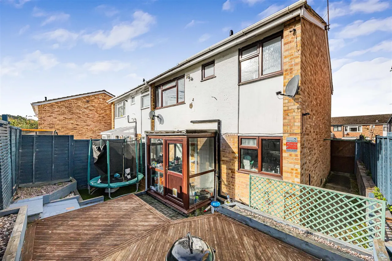 Gayhurst Close, Caversham, RG4, photo 13