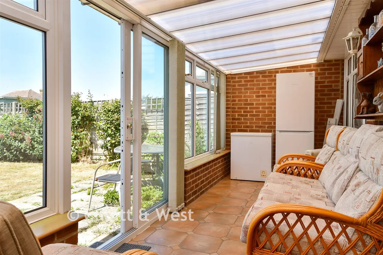 The Crescent, Lancing, BN15, photo 9