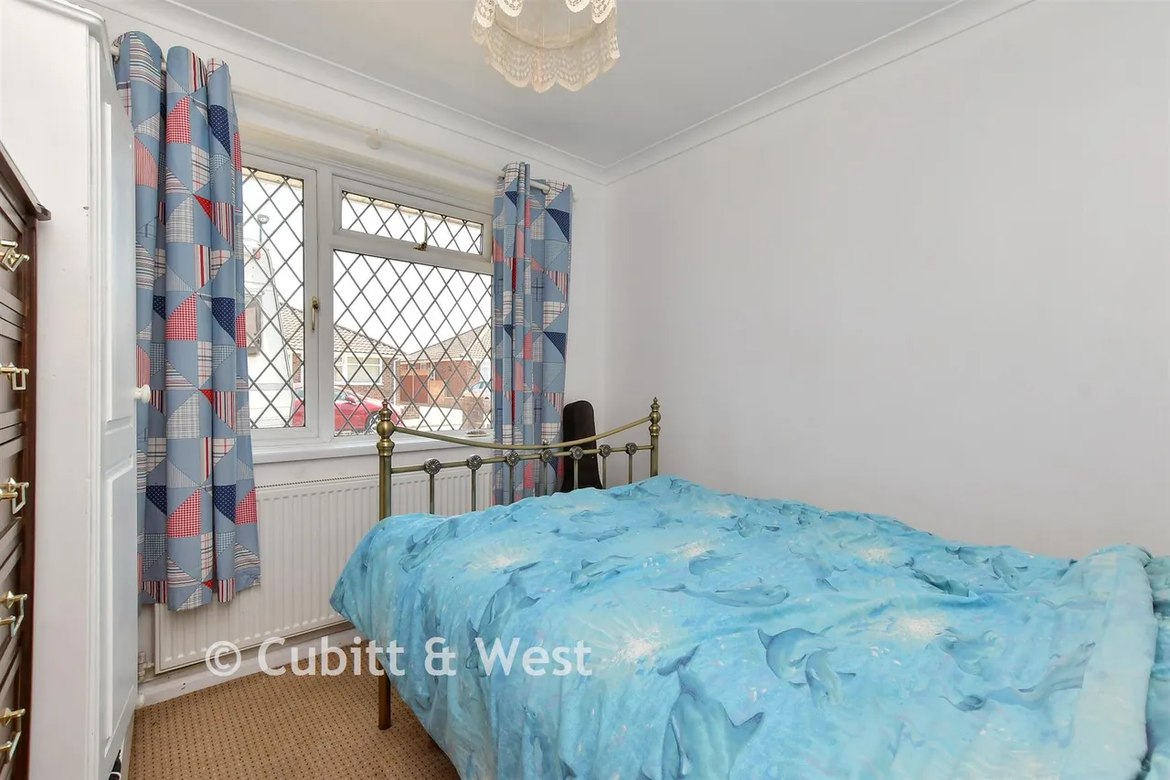 The Crescent, Lancing, BN15, photo 6
